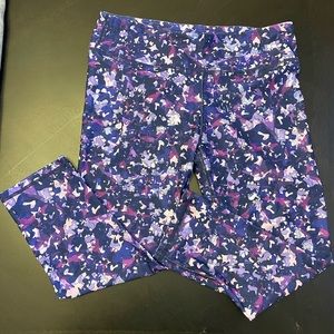 Purple fabletics patterned leggings